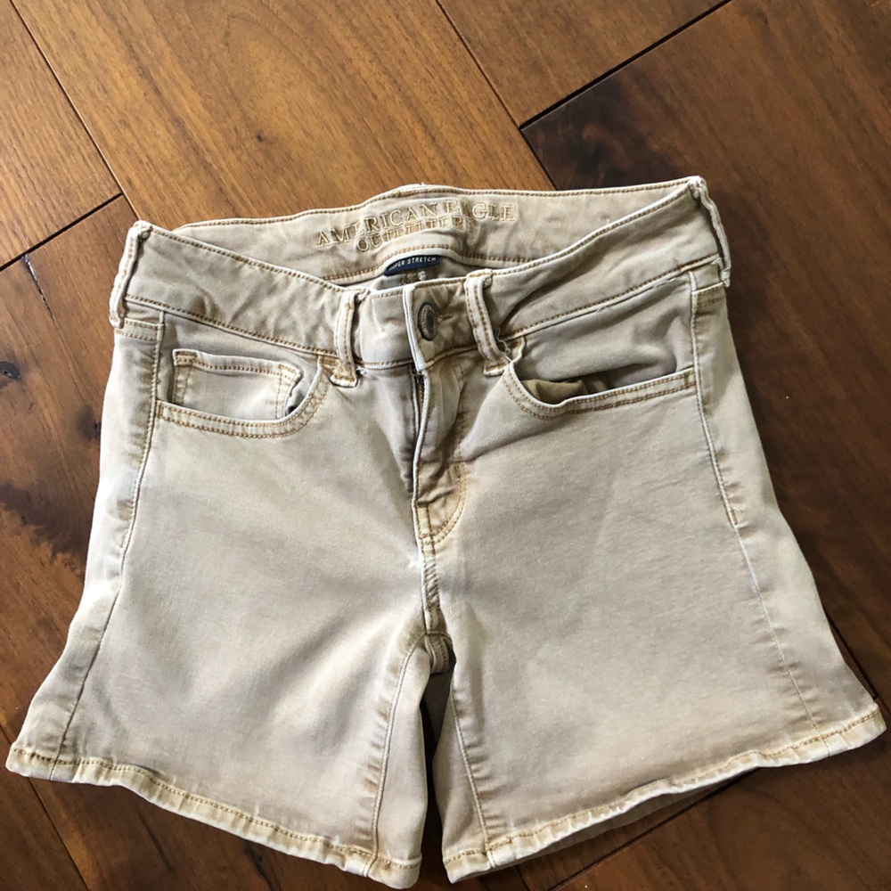 American Eagle Outfitters tan jean shorts size 2